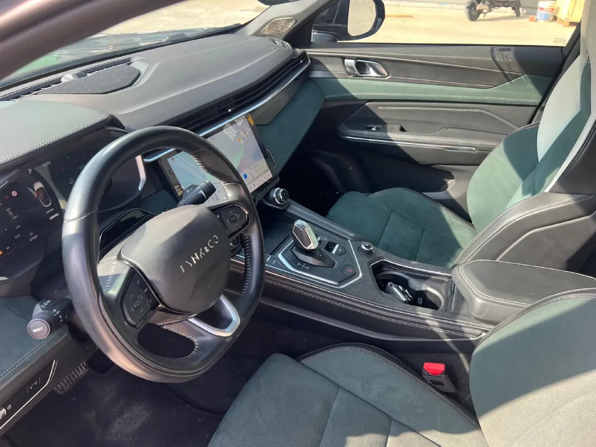 2023 Tank 300 2.0T 227HP L4 8AT,autocango,china used car exporter,china ev exporter,chinese used car exporter,chinese used ev exporter