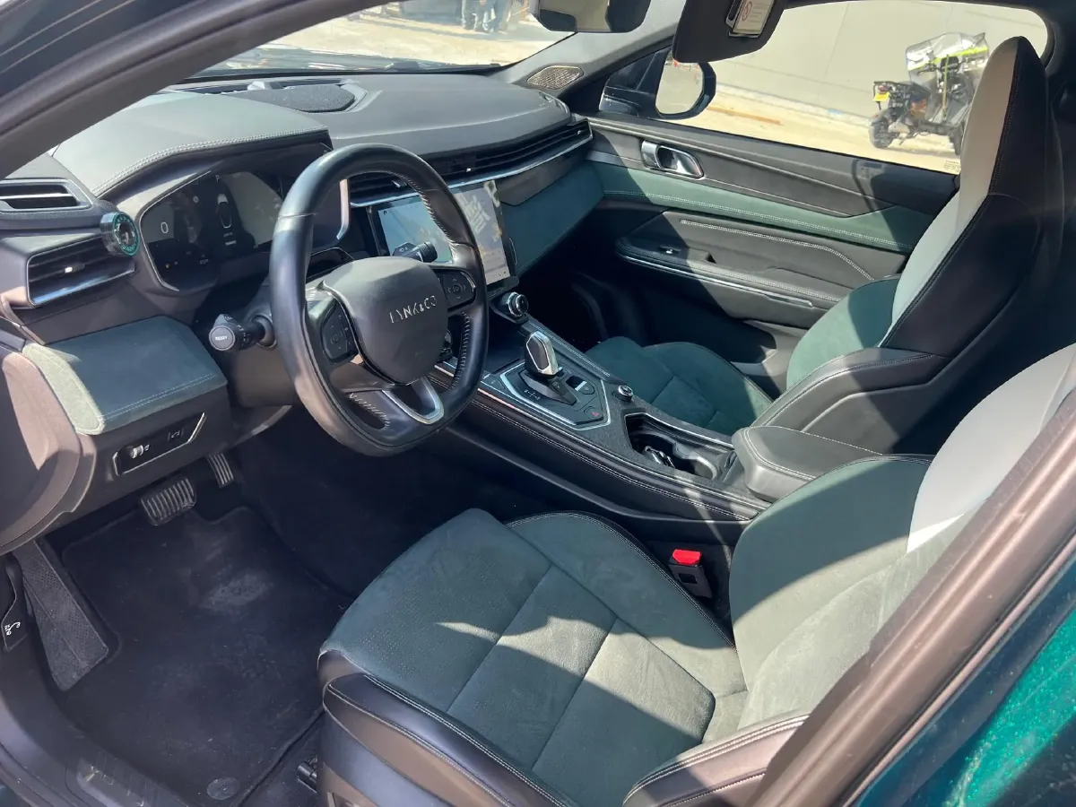 2023 Tank 300 2.0T 227HP L4 8AT,autocango,china used car exporter,china ev exporter,chinese used car exporter,chinese used ev exporter