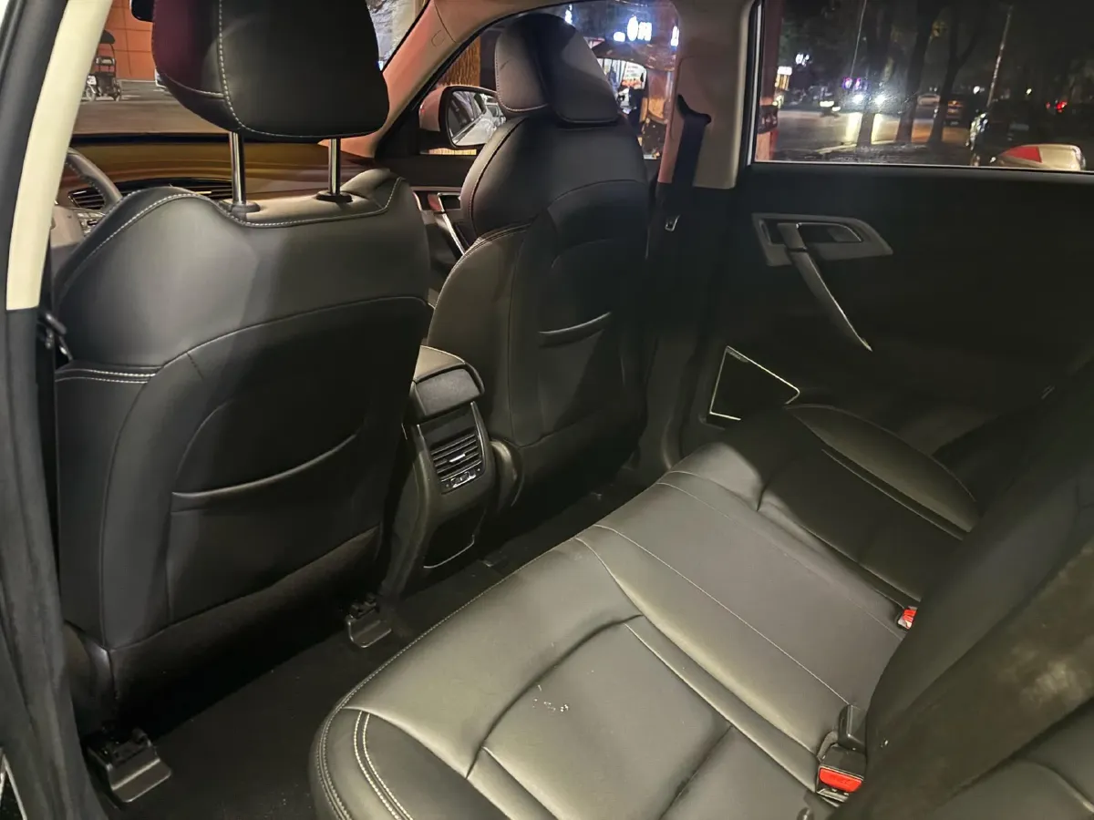 2020 Roewe i6 1.5T 169HP L4 7DCT,autocango,china used car exporter,china ev exporter,chinese used car exporter,chinese used ev exporter