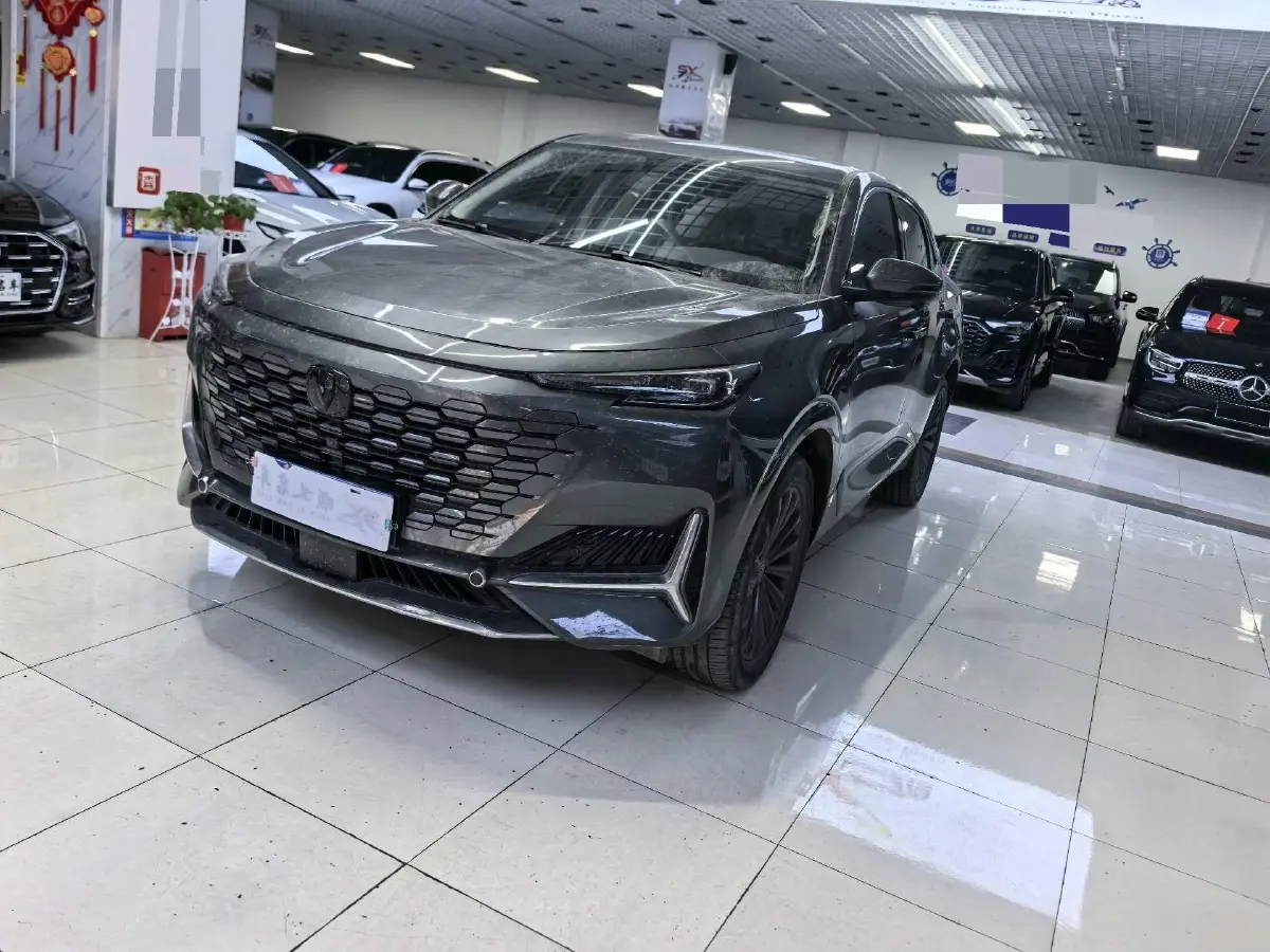 2021 ChangAn UNI-K 2.0T 233HP L4 8AT