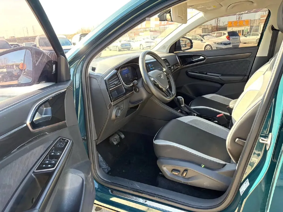 2023 Jetta VS7 1.4T 150HP L4 6AT,autocango,china used car exporter,china ev exporter,chinese used car exporter,chinese used ev exporter