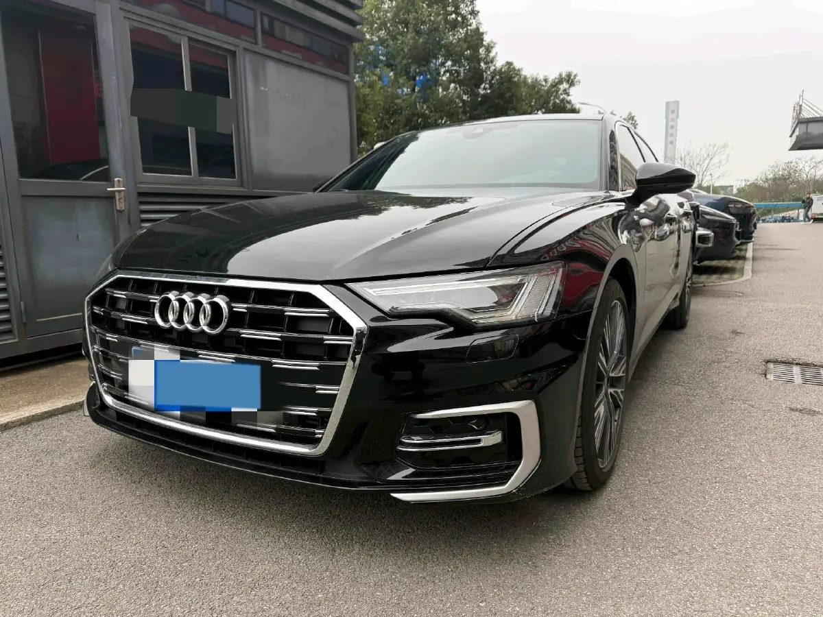 2024 Audi A6L 2.0T 190HP L4 7DCT