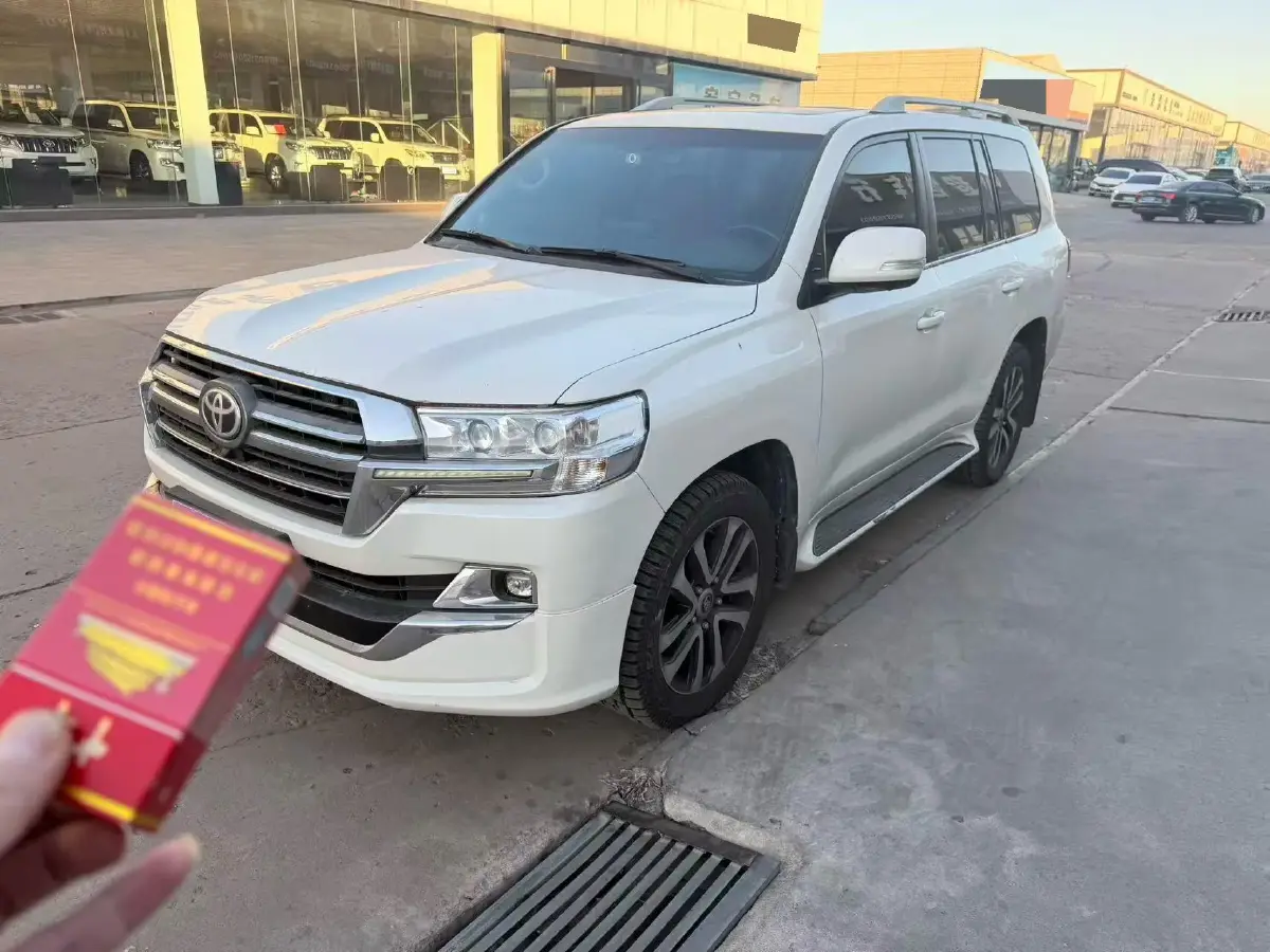 2015 Toyota Land Cruiser 4.6L 310HP V8 6AT