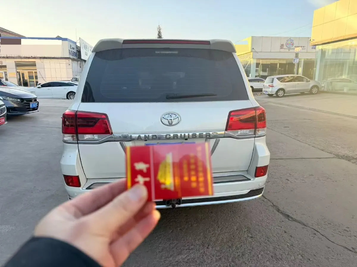 2015 Toyota Land Cruiser 4.6L 310HP V8 6AT,autocango,china used car exporter,china ev exporter,chinese used car exporter,chinese used ev exporter