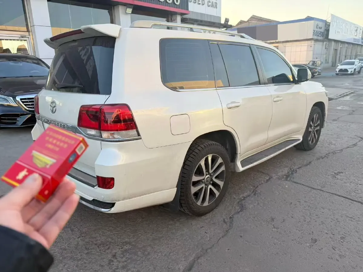 2015 Toyota Land Cruiser 4.6L 310HP V8 6AT,autocango,china used car exporter,china ev exporter,chinese used car exporter,chinese used ev exporter