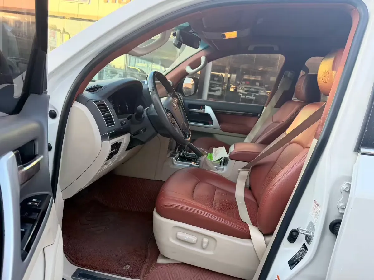 2015 Toyota Land Cruiser 4.6L 310HP V8 6AT,autocango,china used car exporter,china ev exporter,chinese used car exporter,chinese used ev exporter