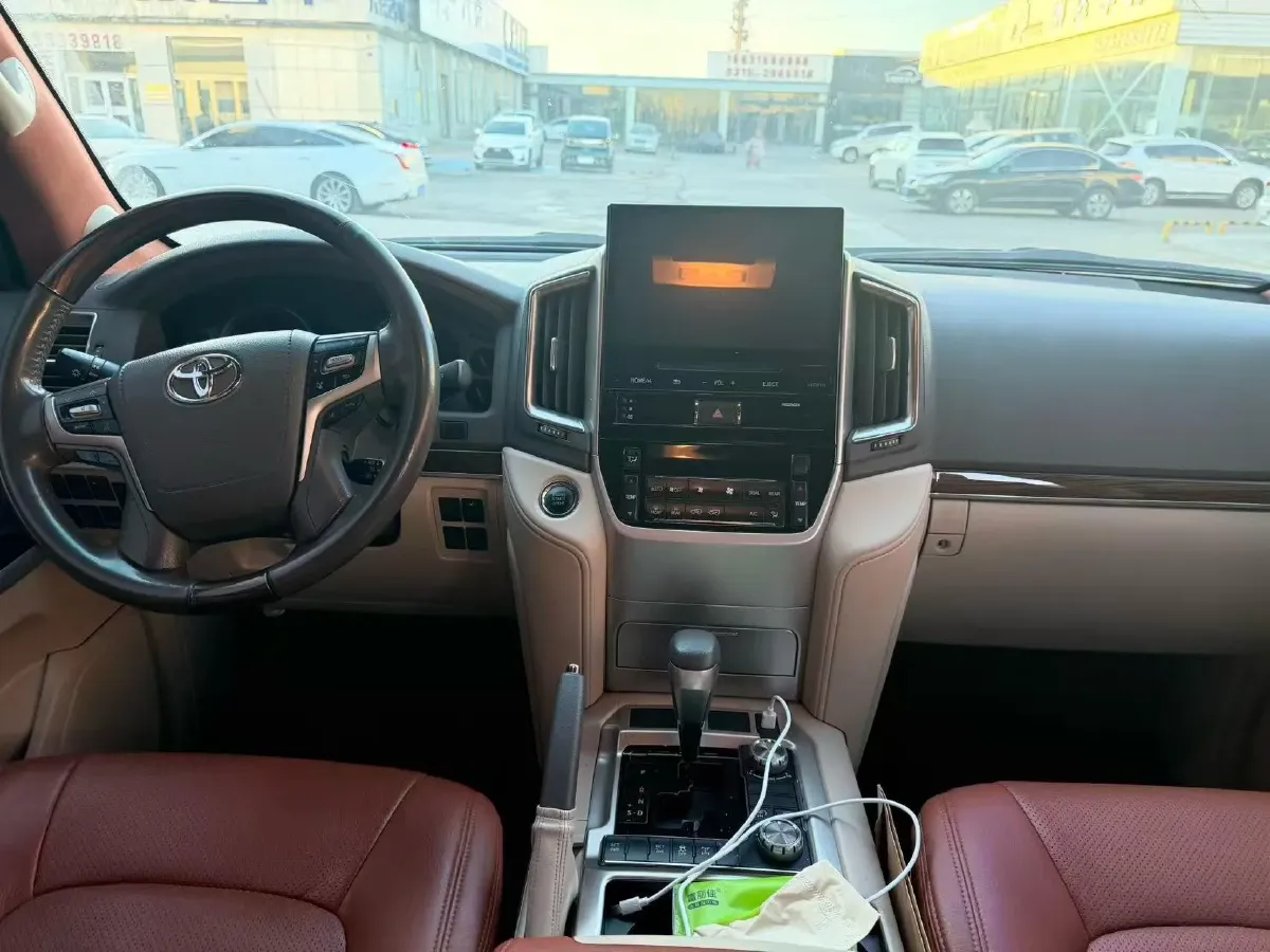 2015 Toyota Land Cruiser 4.6L 310HP V8 6AT,autocango,china used car exporter,china ev exporter,chinese used car exporter,chinese used ev exporter