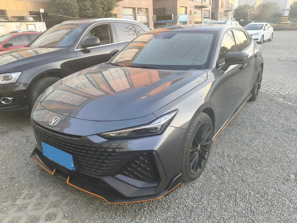 2022 ChangAn UNI-V 2.0T 233HP L4 8AT