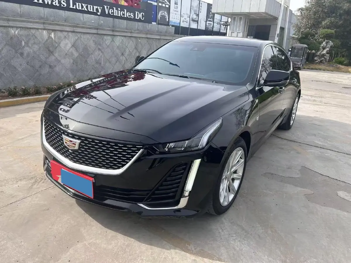 2022 Cadillac CT5 2.0T 237HP L4 10AT