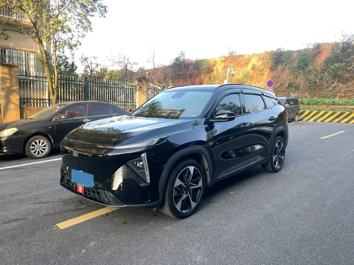 2023 Geely Galaxy L7 1.5T 163HP L4 3DHT PHEV 18.7KWH