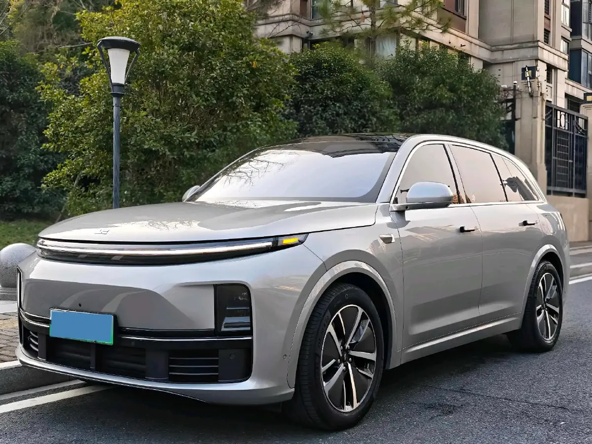 2024 MG Cyberster BEV 64KWH