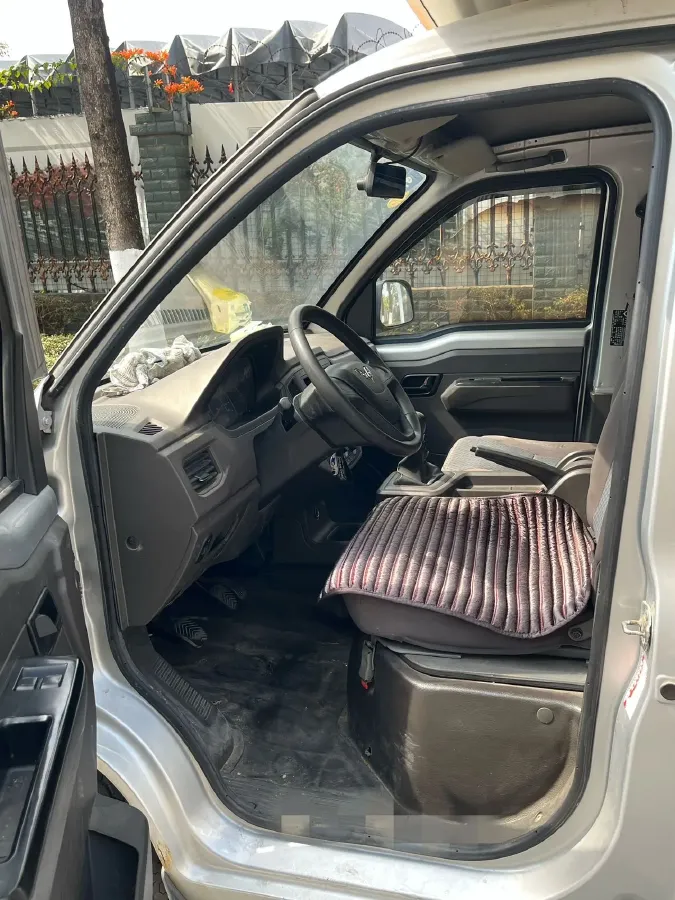 2020 WuLing RongGuang New Truck Special 1.8L 125HP L4 5MT,autocango,china used car exporter,china ev exporter,chinese used car exporter,chinese used ev exporter