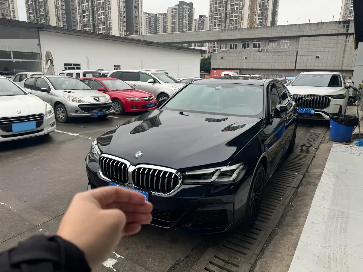 2023 BMW 5 Series 2.0T 245HP L4 8AT