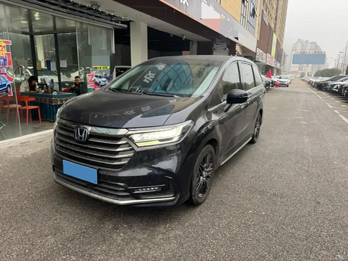 2022 Honda Odyssey 2.0L 146HP L4 E-CVT Hybrid