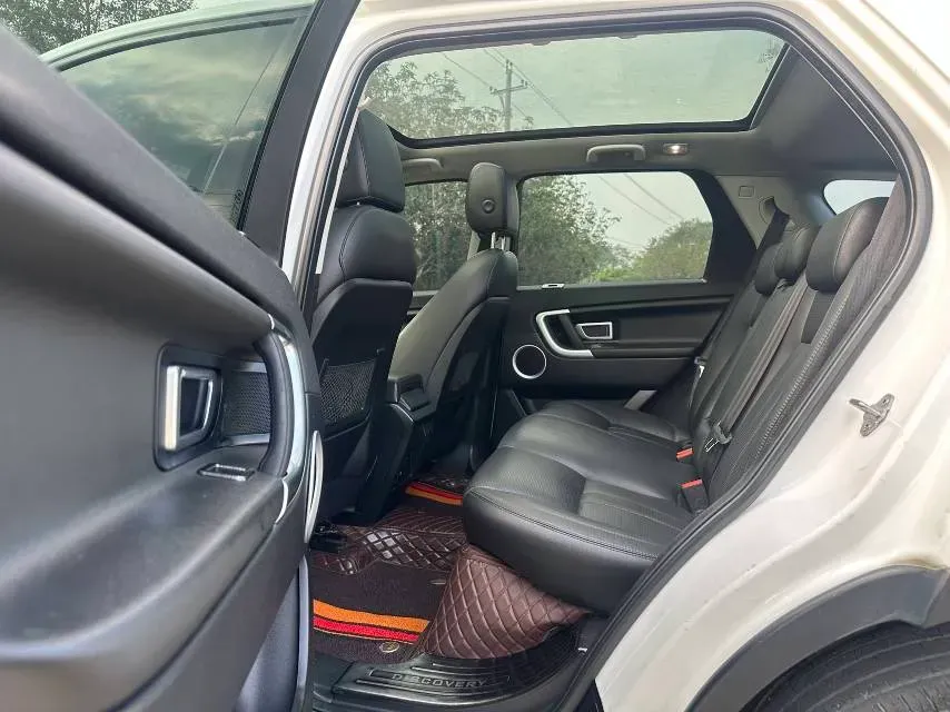 2017 Land Rover Discovery Sport 2.0T 241HP L4 9AT,autocango,china used car exporter,china ev exporter,chinese used car exporter,chinese used ev exporter