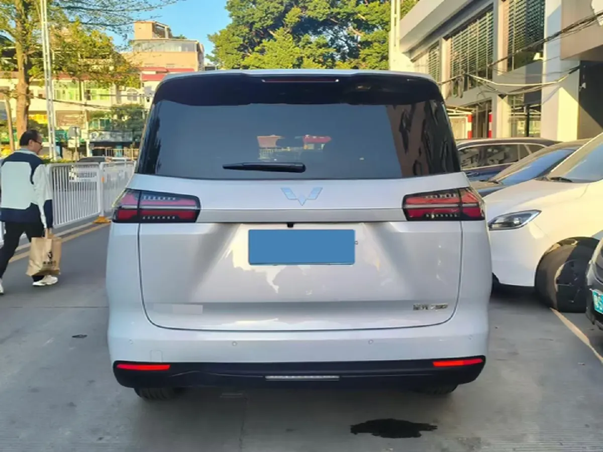 2025 WuLing XingGuang 730 1.5T 177HP L4 CVT,autocango,china used car exporter,china ev exporter,chinese used car exporter,chinese used ev exporter
