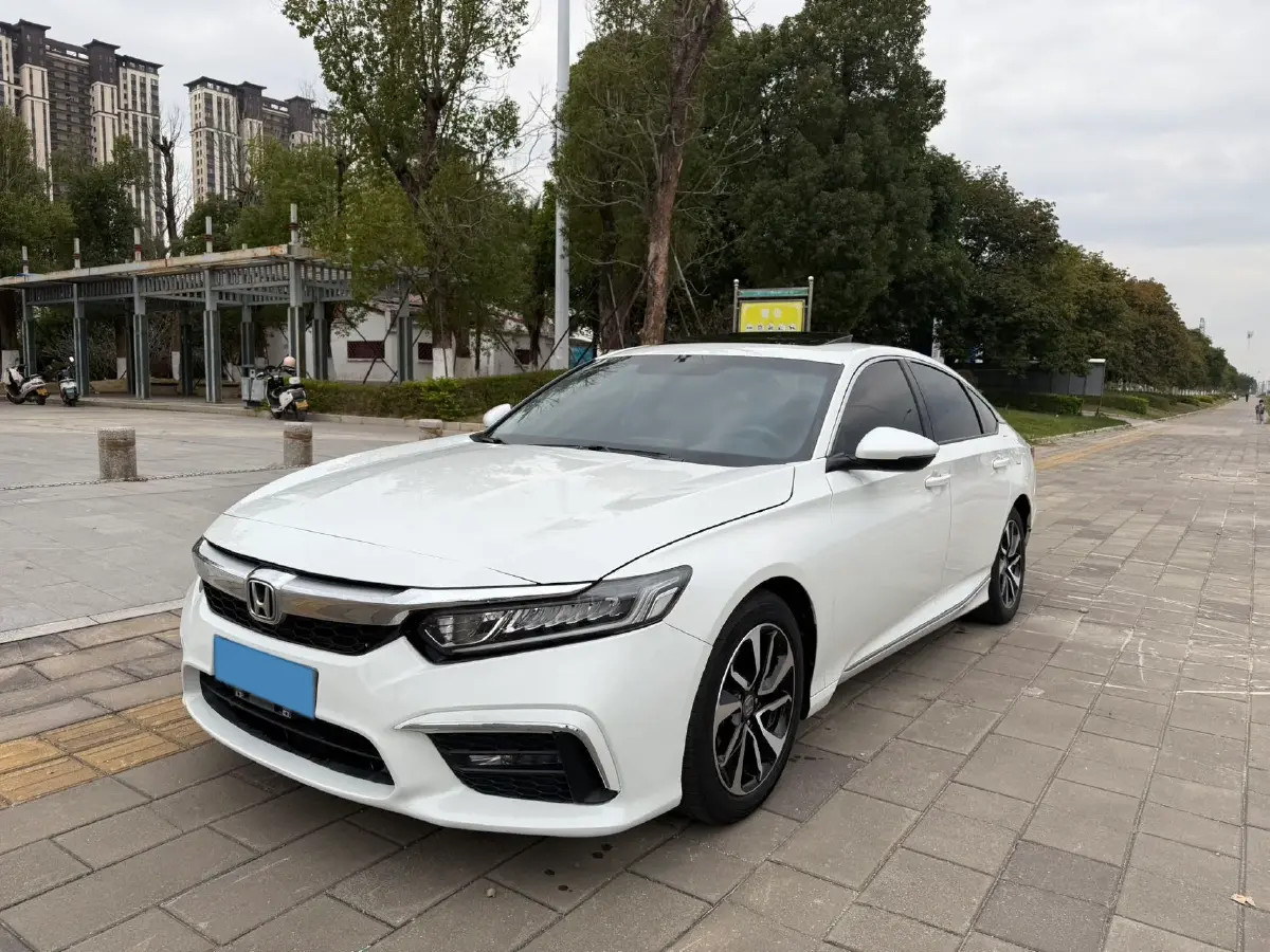 2019 Honda Inspire 1.5T 194HP L4 CVT