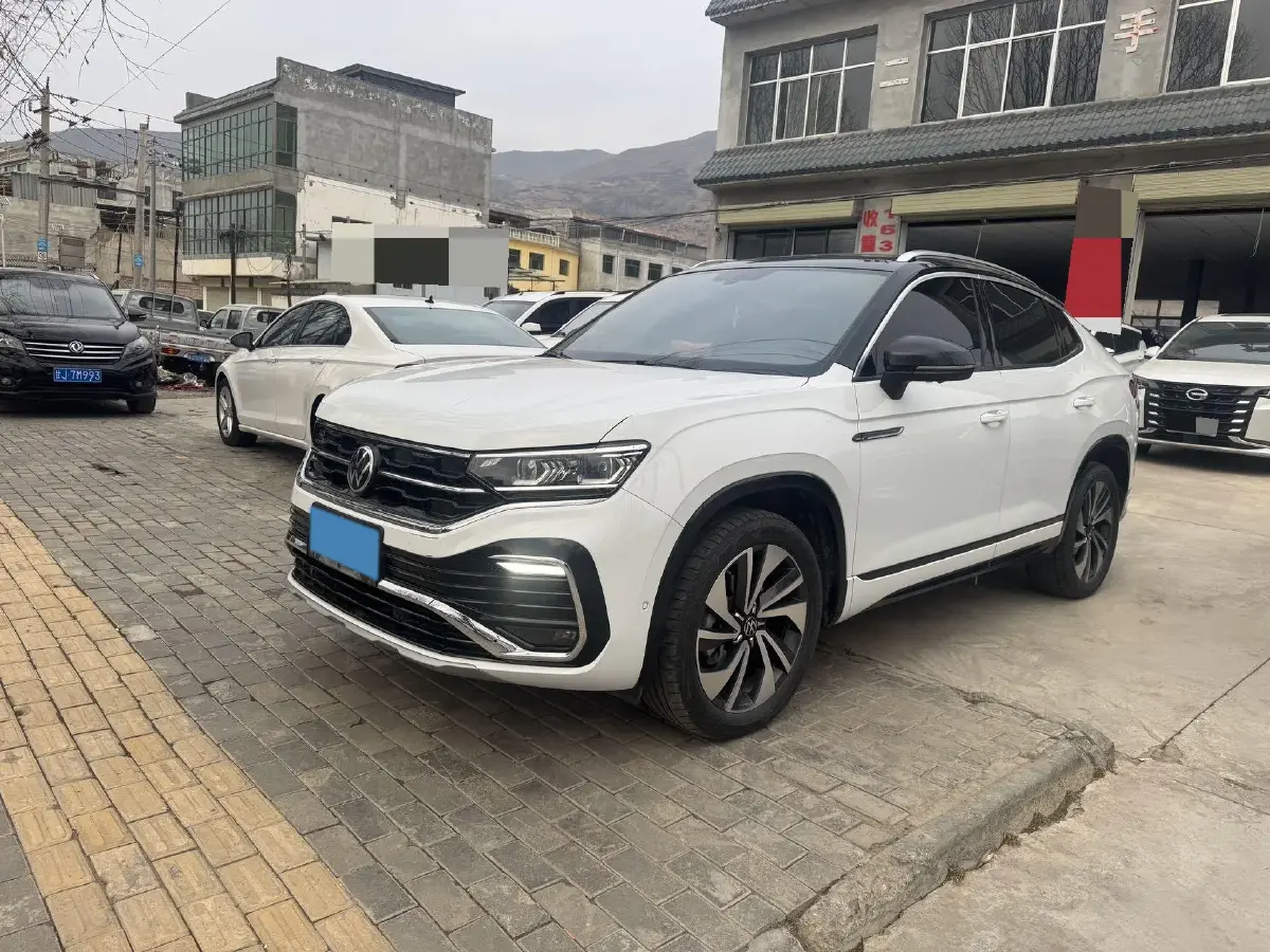 2020 Volkswagen Tayron X 2.0T 186HP L4 7DCT