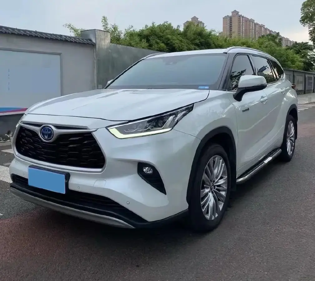 2022 Toyota Highlander 2.5L 192HP L4 E-CVT Hybrid