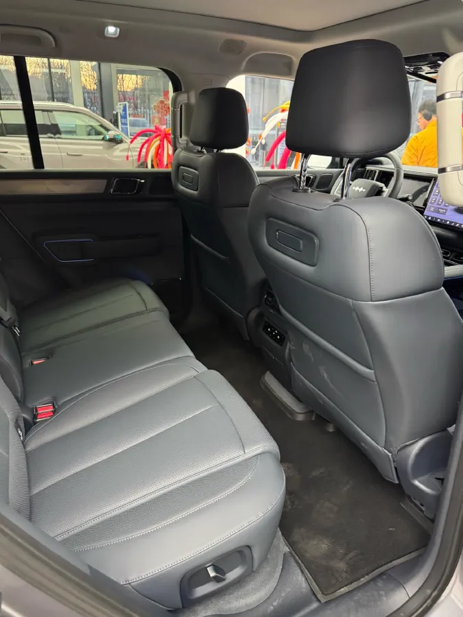 2025 FangChengBao Bao 5 1.5T 194HP L4 E-CVT PHEV 31.8KWH,autocango,china used car exporter,china ev exporter,chinese used car exporter,chinese used ev exporter