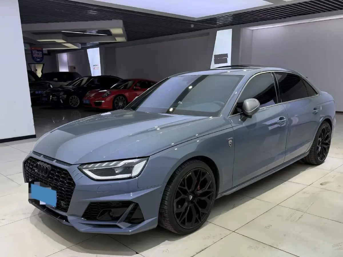 2022 Audi A4L 2.0T 190HP L4 7DCT