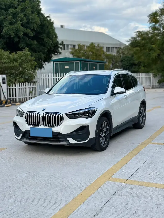 2021 BMW X1 2.0T 192HP L4 7DCT