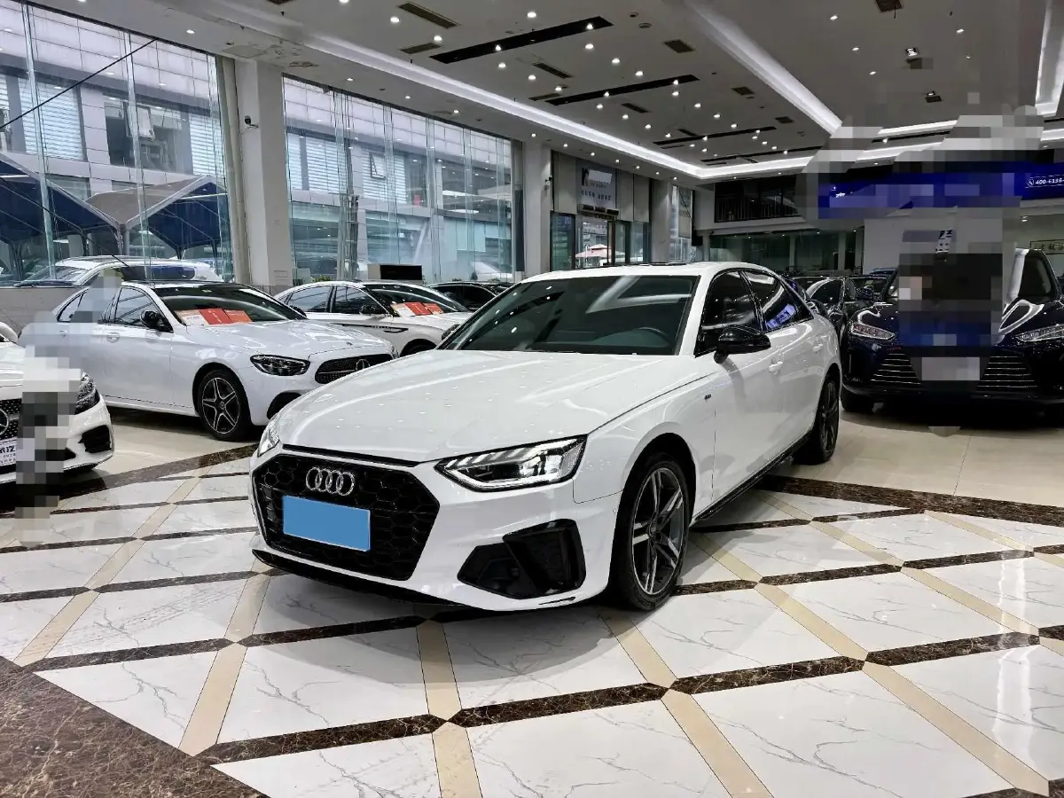 2022 Audi A4L 2.0T 190HP L4 7DCT