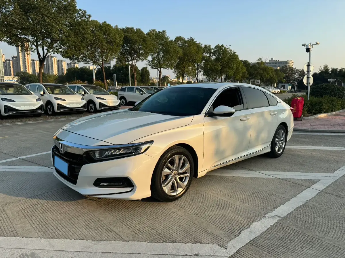 2018 Honda Accord 1.5T 194HP L4 CVT