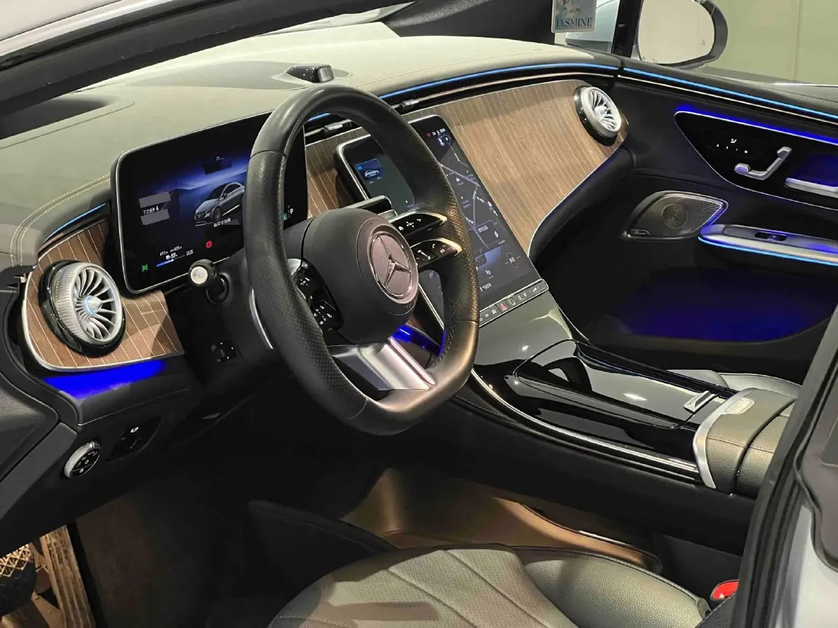 2022 Mercedes-Benz EQE Class BEV 96.1KWH,autocango,china used car exporter,china ev exporter,chinese used car exporter,chinese used ev exporter