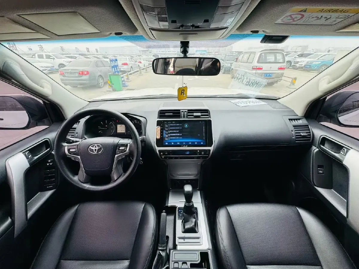 2020 Toyota Yaris 1.6T 261HP L3 6MT,autocango,china used car exporter,china ev exporter,chinese used car exporter,chinese used ev exporter