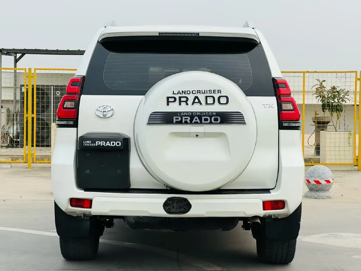 2020 Toyota Yaris 1.6T 261HP L3 6MT,autocango,china used car exporter,china ev exporter,chinese used car exporter,chinese used ev exporter