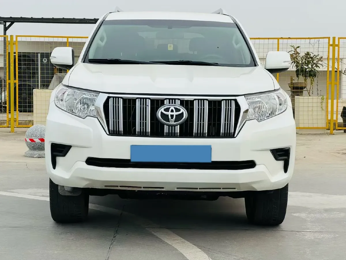 2020 Toyota Yaris 1.6T 261HP L3 6MT,autocango,china used car exporter,china ev exporter,chinese used car exporter,chinese used ev exporter