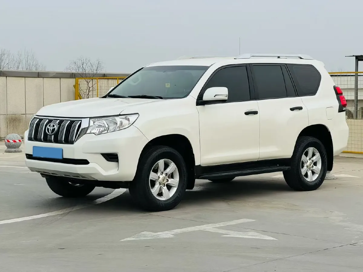 2020 Toyota Yaris 1.6T 261HP L3 6MT,autocango,china used car exporter,china ev exporter,chinese used car exporter,chinese used ev exporter