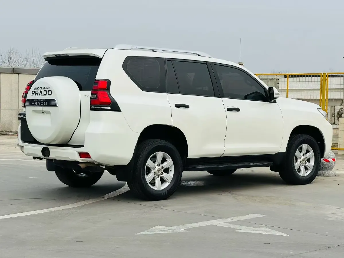 2020 Toyota Yaris 1.6T 261HP L3 6MT,autocango,china used car exporter,china ev exporter,chinese used car exporter,chinese used ev exporter