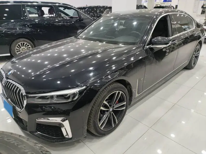 2021 BMW 7 Series 2.0T 265HP L4 8AT