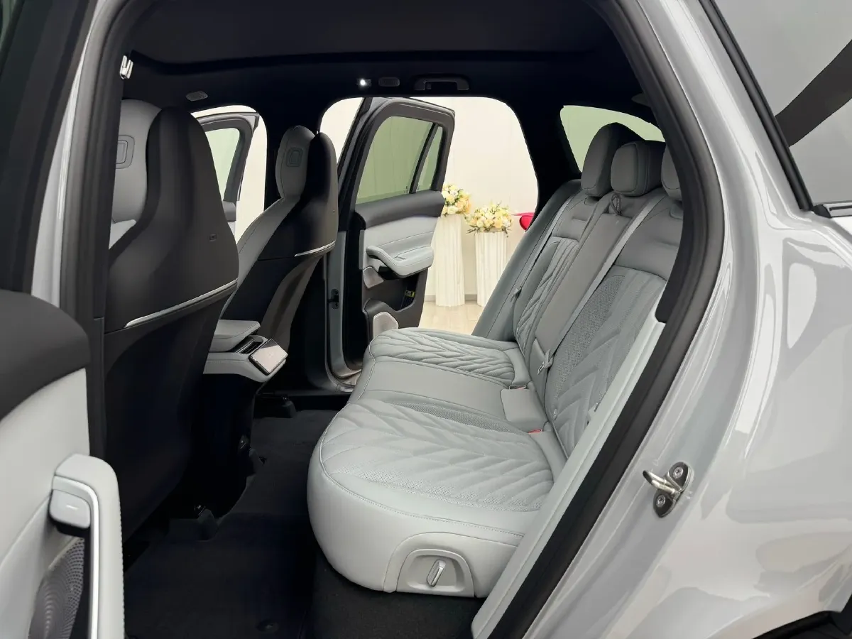 2025 Ford TransitT8 2.3T 174HP L4 8AT,autocango,china used car exporter,china ev exporter,chinese used car exporter,chinese used ev exporter