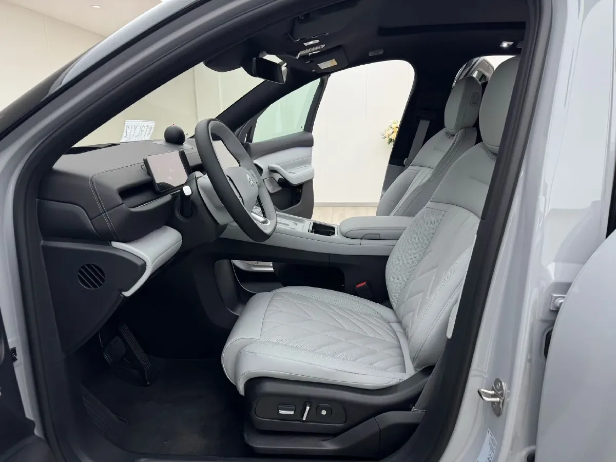 2025 Ford TransitT8 2.3T 174HP L4 8AT,autocango,china used car exporter,china ev exporter,chinese used car exporter,chinese used ev exporter