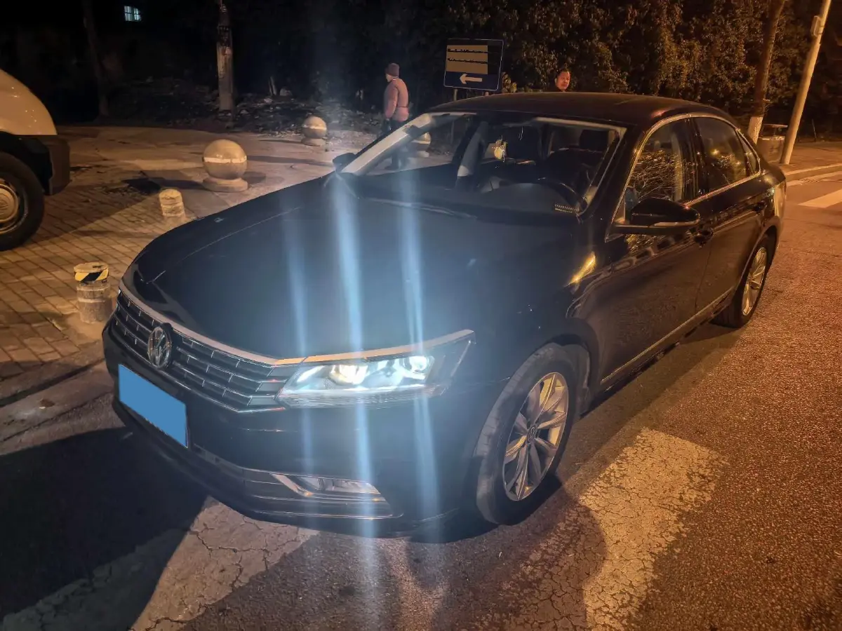 2017 Volkswagen Passat 1.8T 180HP L4 7DCT