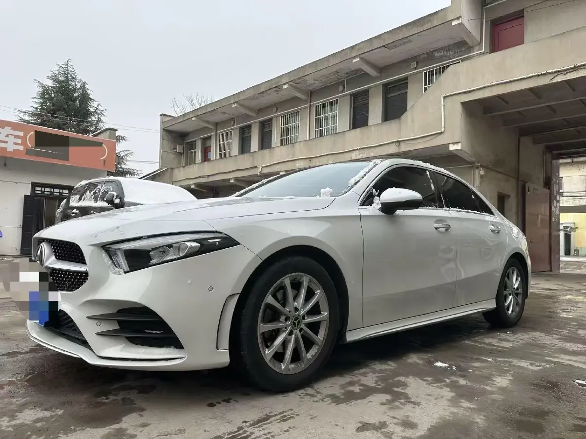 2020 Mercedes-Benz A Class 1.3T 163HP L4 7DCT