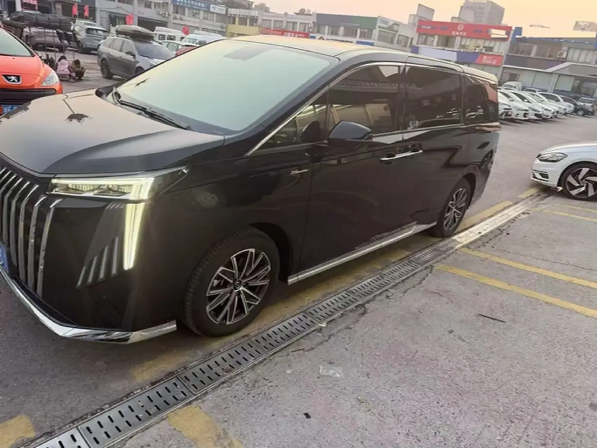 2024 GAC Trumpchi M8 2.0T 252HP L4 8AT