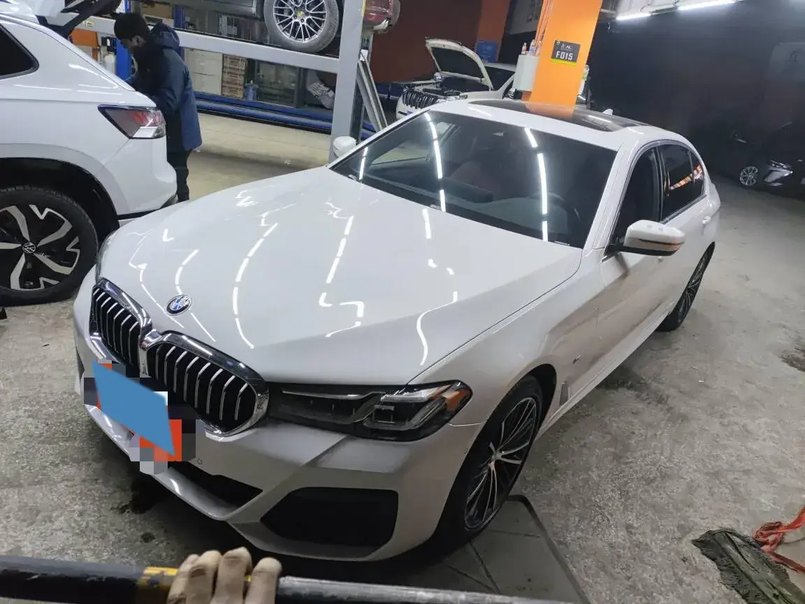 2022 BMW 5 Series 2.0T 245HP L4 8AT