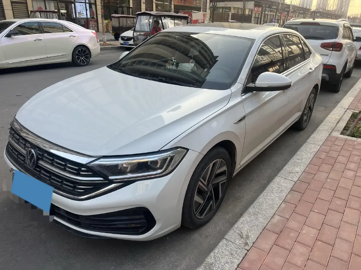 2023 Volkswagen Sagitar 1.2T 116HP L4 7DCT