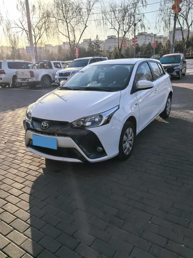 2019 Toyota Yaris L 1.5L 110HP L4 CVT