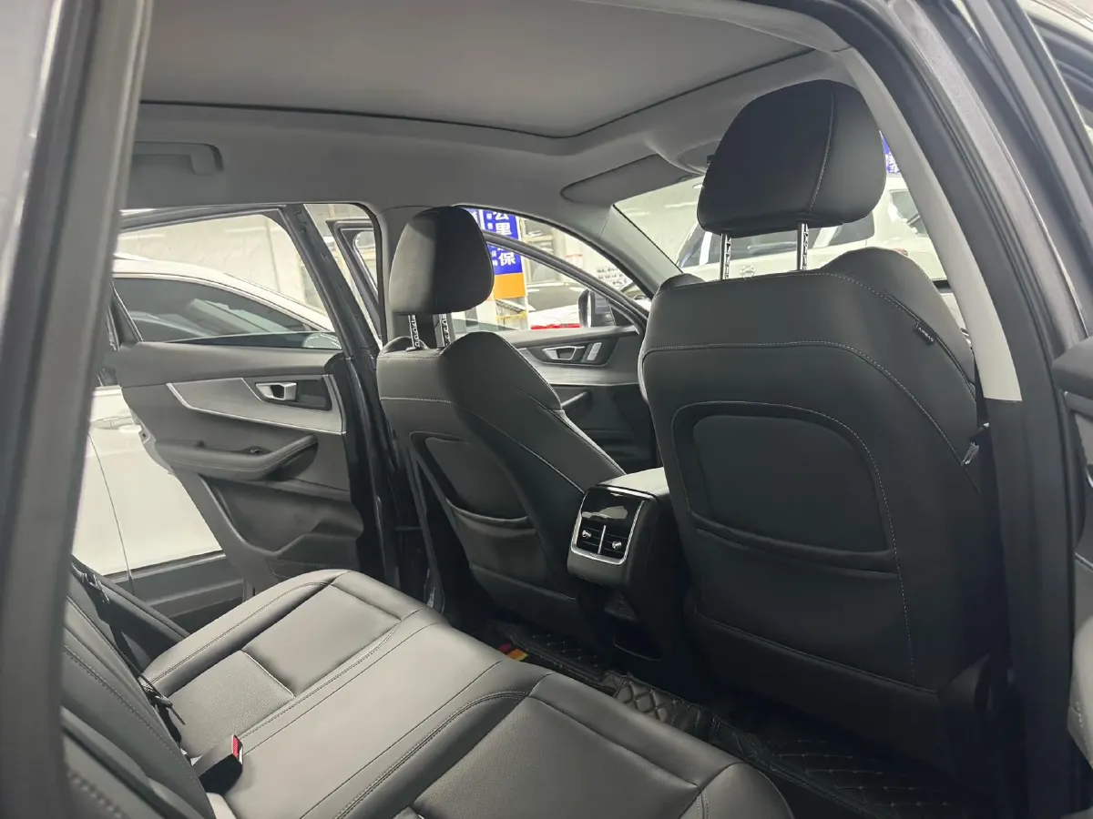 2022 Chery Tiggo 7 Plus 1.5T 156HP L4 CVT,autocango,china used car exporter,china ev exporter,chinese used car exporter,chinese used ev exporter