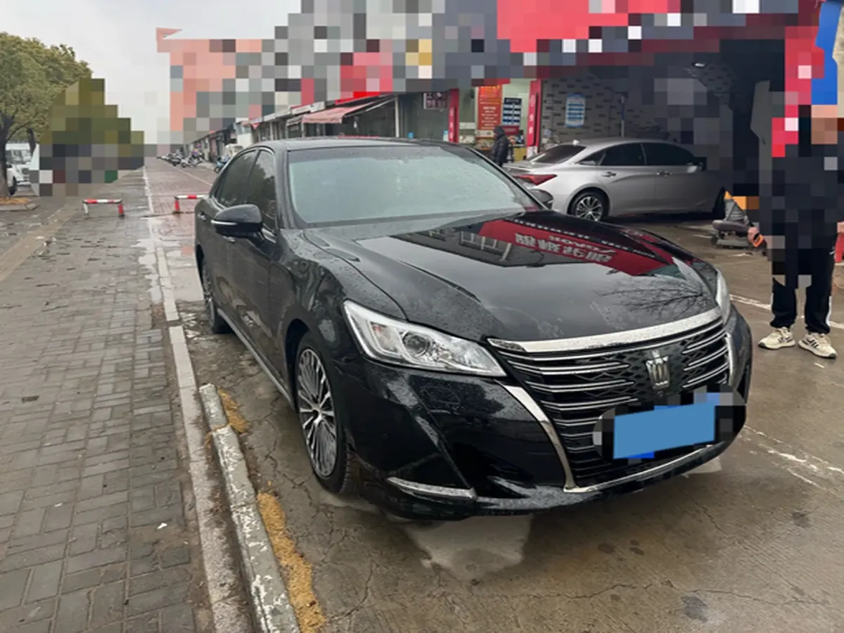 2018 Toyota Crown 2.0T 235HP L4 8AT,autocango,china used car exporter,china ev exporter,chinese used car exporter,chinese used ev exporter