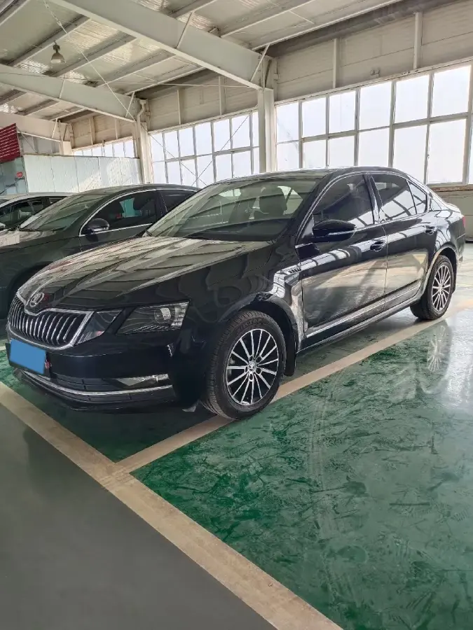 2018 Skoda Octavia 1.6L 110HP L4 6AT