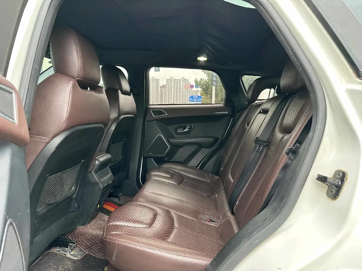 2016 Landwind X7 2.0T 190HP L4 8AT,autocango,china used car exporter,china ev exporter,chinese used car exporter,chinese used ev exporter