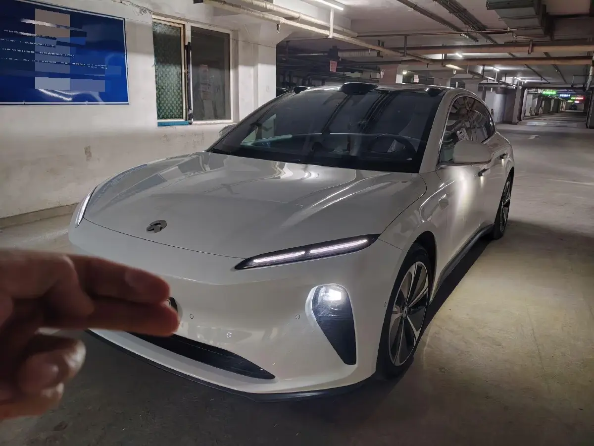 2023 NIO ET5T BEV 75KWH