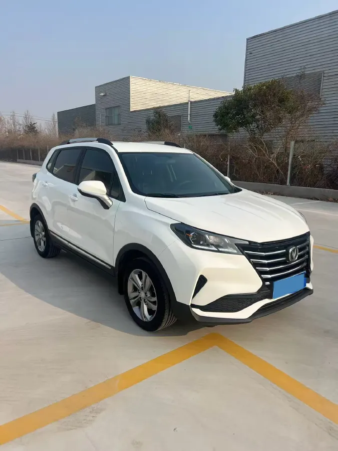 2021 ChangAn CS15 1.5L 107HP L4 5MT,autocango,china used car exporter,china ev exporter,chinese used car exporter,chinese used ev exporter