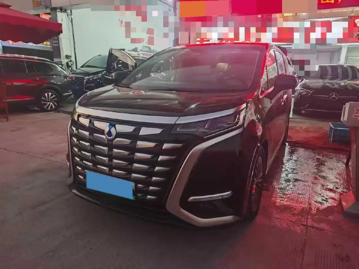2024 Denza D9 1.5T 139HP L4 E-CVT PHEV 40KWH